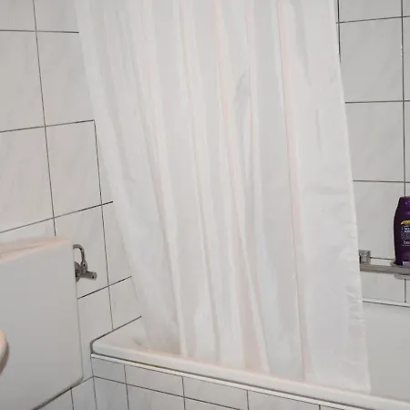 Aare 3 Bedroom Apartment Near Bern With Free Parking * Zollikofen