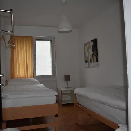 Ruhiger Vorort Bern Kostenloses Parken 6km Zentrum Zollikofen